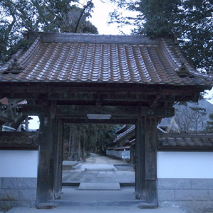 医王寺山門
