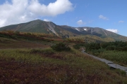 緑岳を望む